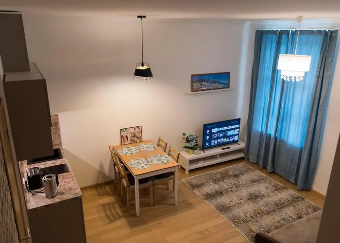 Heart Of The City Apartments 2